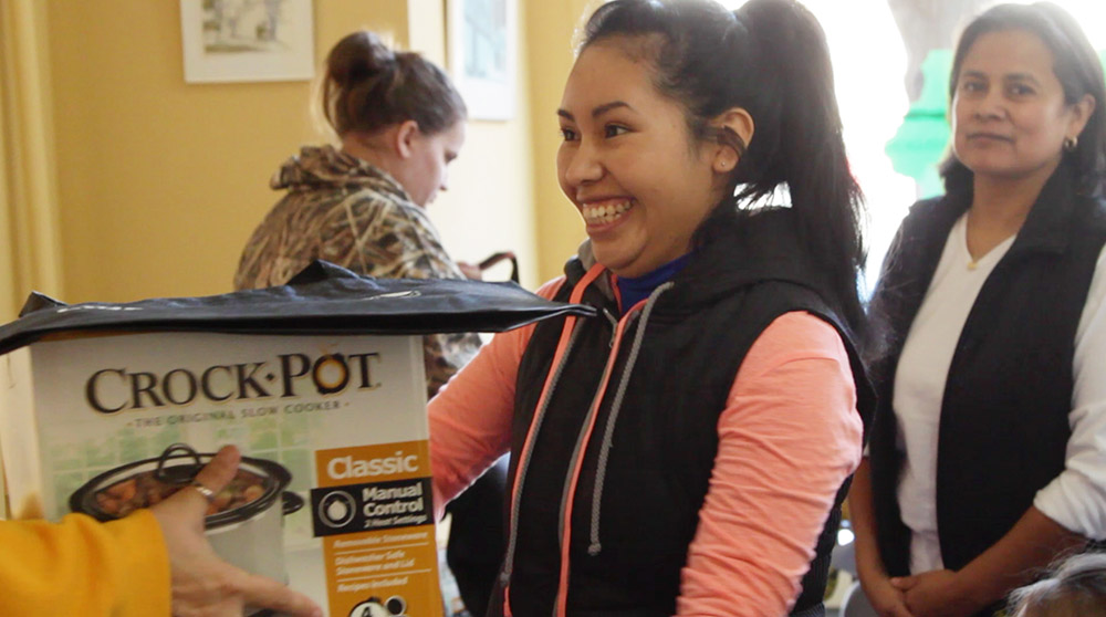 a participant in a cooking class in Wapello County receives a free slow cooker