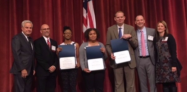 group photo of Heartland Center trainees