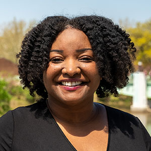 Portrait of Asst. Prof. Ebonee Johnson of the Department of Community and Behavioral Health at the University of Iowa College of Public Health.